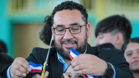 “Son rumores”: Ministro Cataldo descarta renunciar para sumarse al comando de Jeannette Jara