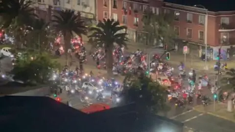 Motociclistas desatados en Santiago: Tradición de países caribeños se tomó las calles de la capital por Halloween
