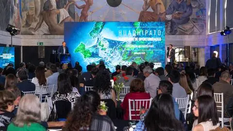 Presentan avances del Plan Maestro Territorial de Huachipato: Áreas verdes, capacidad portuaria e innovación industrial son los principales focos
