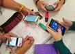 Senado aprueba de manera unánime ley que prohíbe uso de celulares en establecimientos educacionales