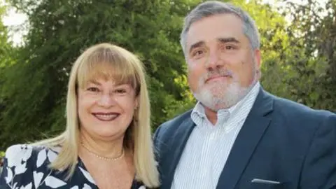 Nuevos antecedentes en el Caso Muñeca Bielorrusa: revelan millonarios movimientos bancarios del esposo de Ángela Vivanco