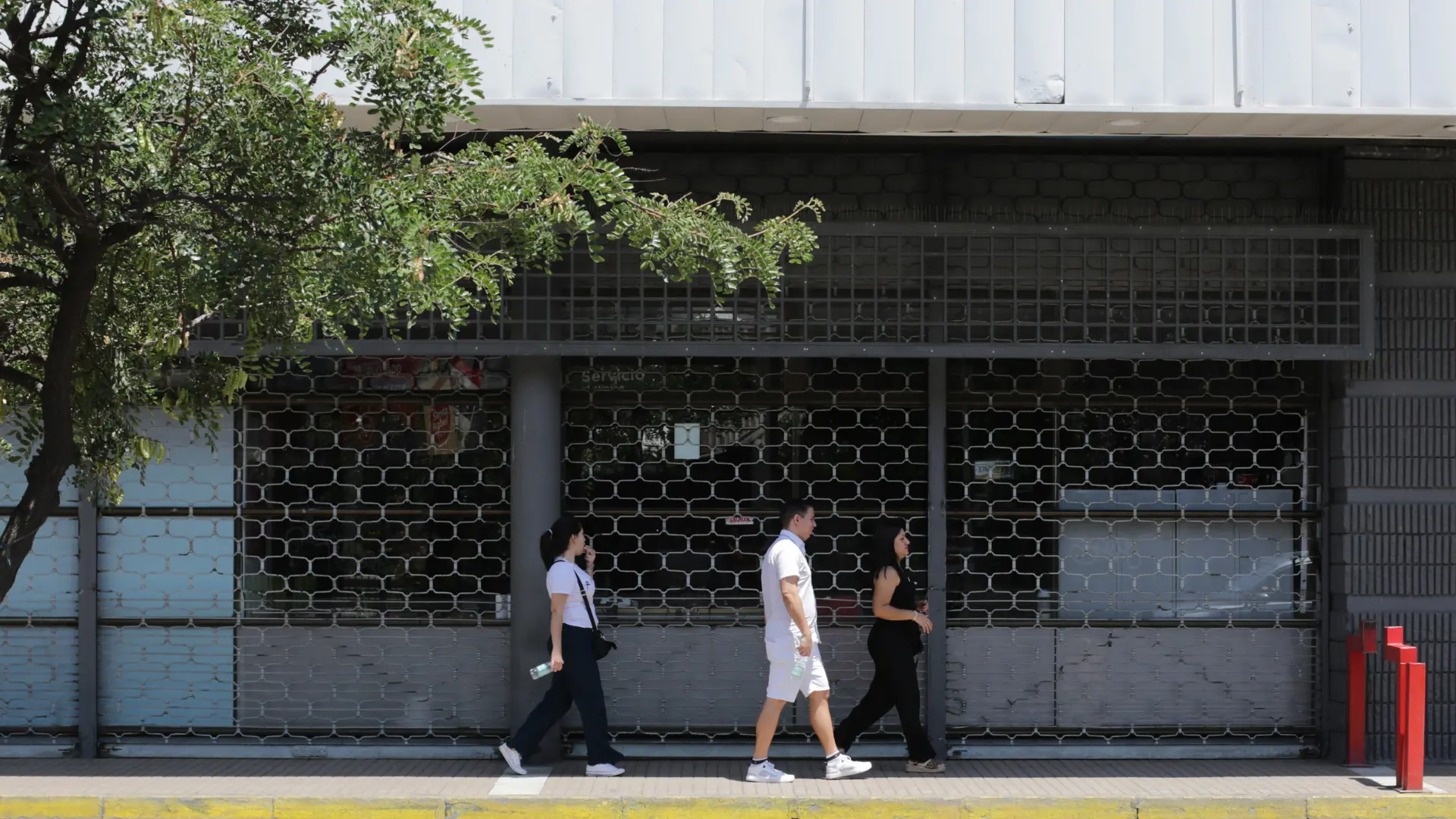 ¿Qué comercios podrán abrir durante las elecciones 2025?: multas por incumplir el feriado y derechos de los trabajadores para votar