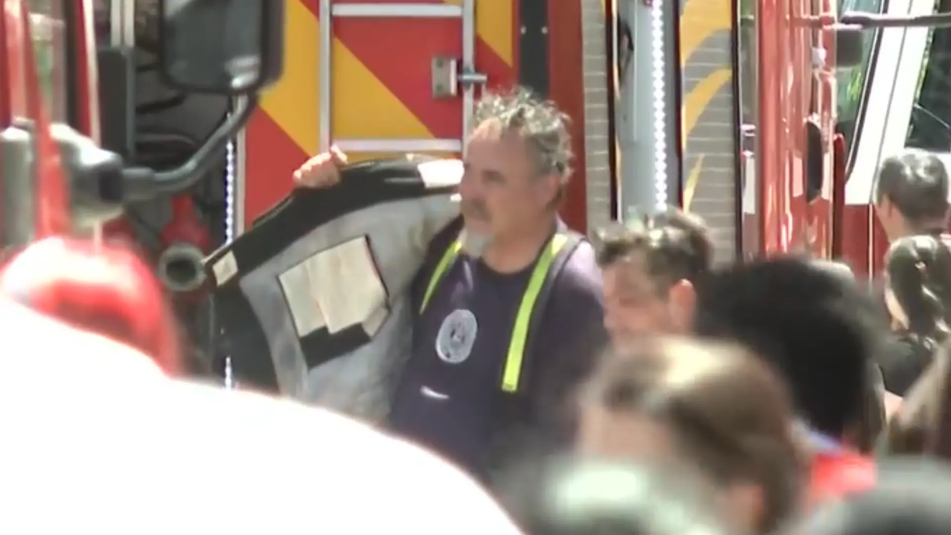 El humorista Paul Vásquez resultó herido tras combatir un incendio en la comuna de San Bernardo