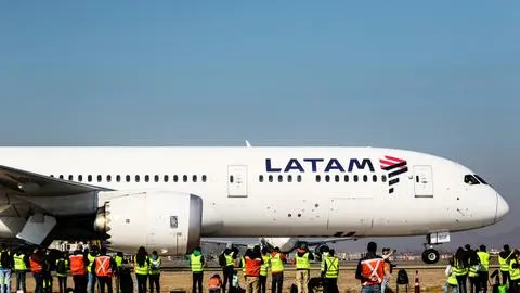Latam extiende cancelaciones de vuelos en medio de huelga de sindicado de pilotos: más de 20 mil pasajeros afectados