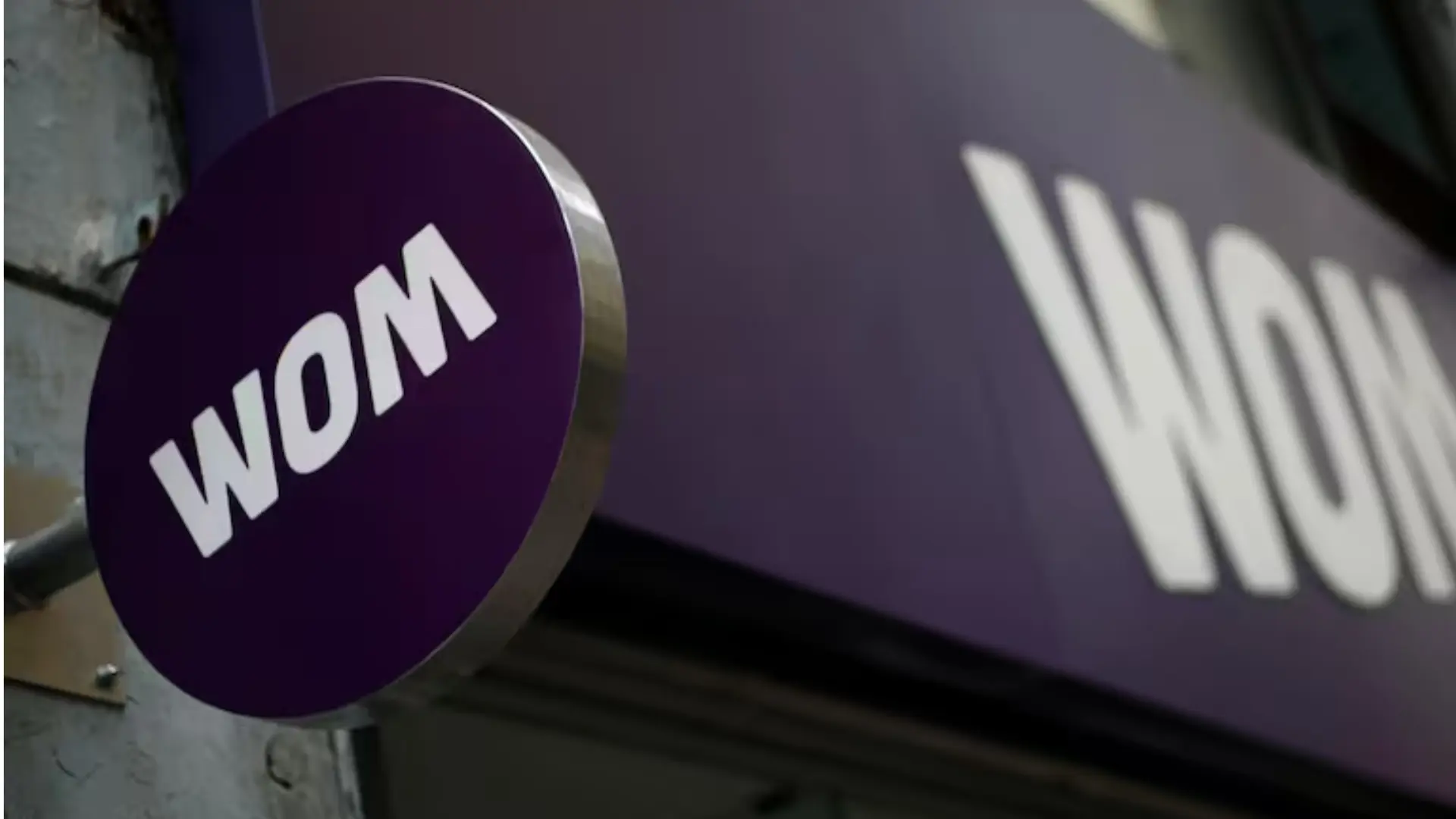 WOM gana juicio por competencia desleal contra Claro Chile: Tribunal confirma engaños a clientes