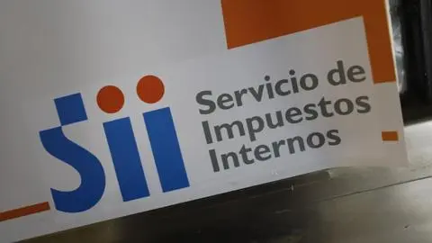 Revisa si tu banco te reportó al SII por recibir más de 50 transferencias en el mes