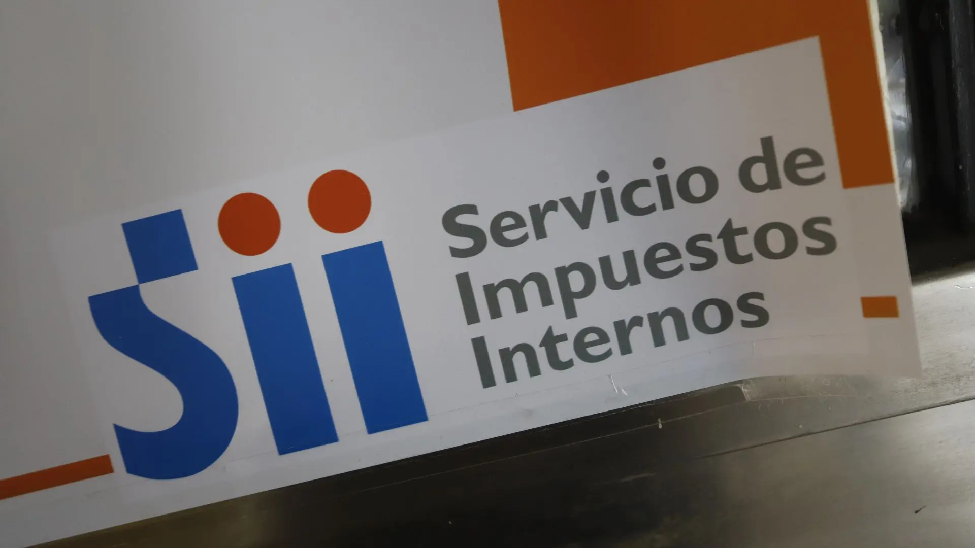 Revisa si tu banco te reportó al SII por recibir más de 50 transferencias en el mes