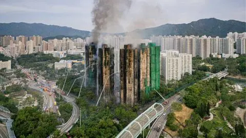 Casi 130 muertos: Incendio en Hong Kong deja nuevo balance mortal