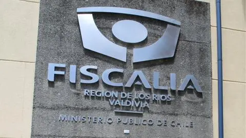 Iba sin licencia y en sentido contrario: mujer recibe 10 años de cárcel por atropello que causó la muerte de un niño de siete años
