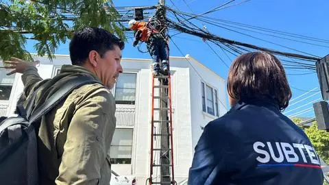 “Chao cables”: 15 Kilómetros de cables en desuso son retirados en Los Ángeles
