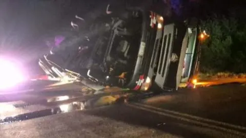 Volcamiento de camión obstaculiza el tránsito en una de las rutas más importantes del Gran Concepción
