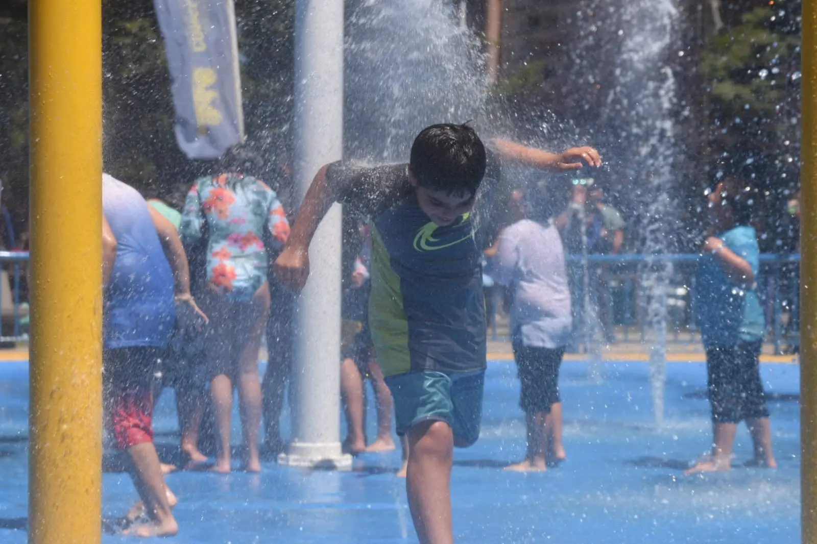 ¿Aún no has ido? Juegos de agua del Parque Ecuador ya están en funcionamiento