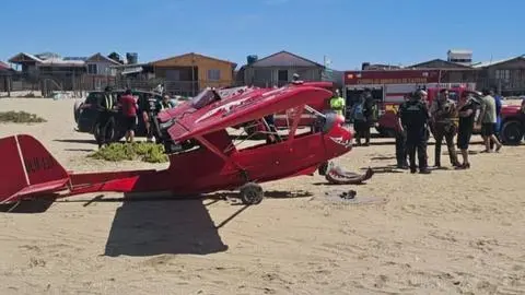 Avioneta capotó en Caleta Los Patos, Caldera, dejando un lesionado