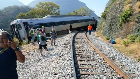 Tren Interoceánico se descarrila en México: 250 personas viajaban en su interior y 20 habrían resultado lesionadas