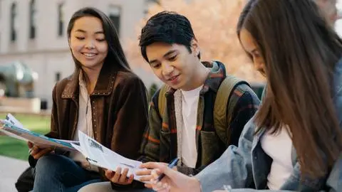 Las carreras mejor pagadas en Chile: revisa el top 10 universitario