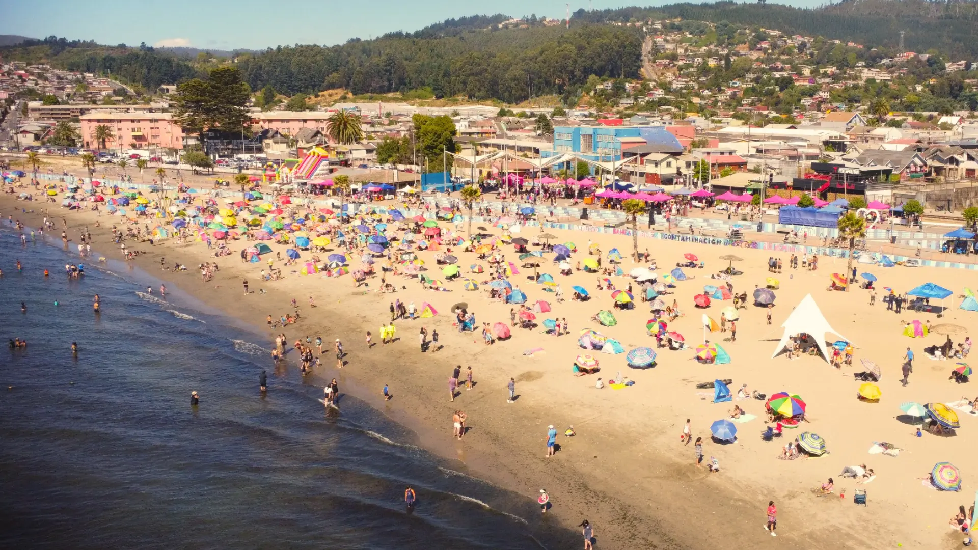Inicia la temporada de playas en Penco: municipio anuncia actividades veraniegas y confirma el regreso de Venecia en el estero
