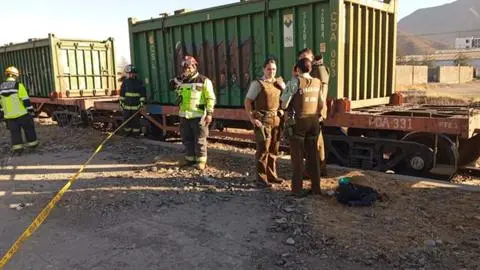 Mujer extranjera muere tras ser atropellada por un tren de carga mientras intentaba cruzar la vía férrea en San Felipe