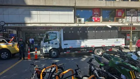 Casino ilegal operaba “a escondidas” en un subterráneo en plena “Parada del Tonto” de Concepción: incautan 120 tragamonedas