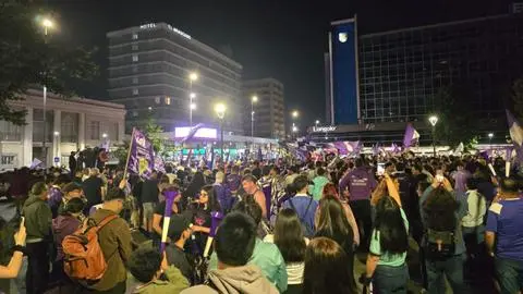 Resiliencia lila repleta la Plaza Independencia: Histórica celebración por retorno de Deportes Concepción a Primera División