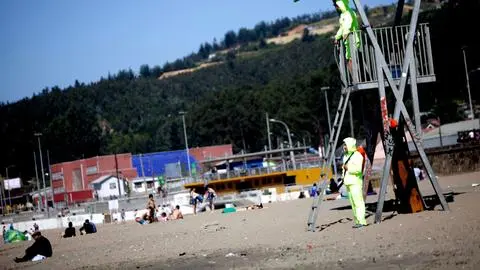 ¿Dónde dejar el auto en Penco y Lirquén?: 1.000 estacionamientos gratis este verano 2026 desde el 2 de enero
