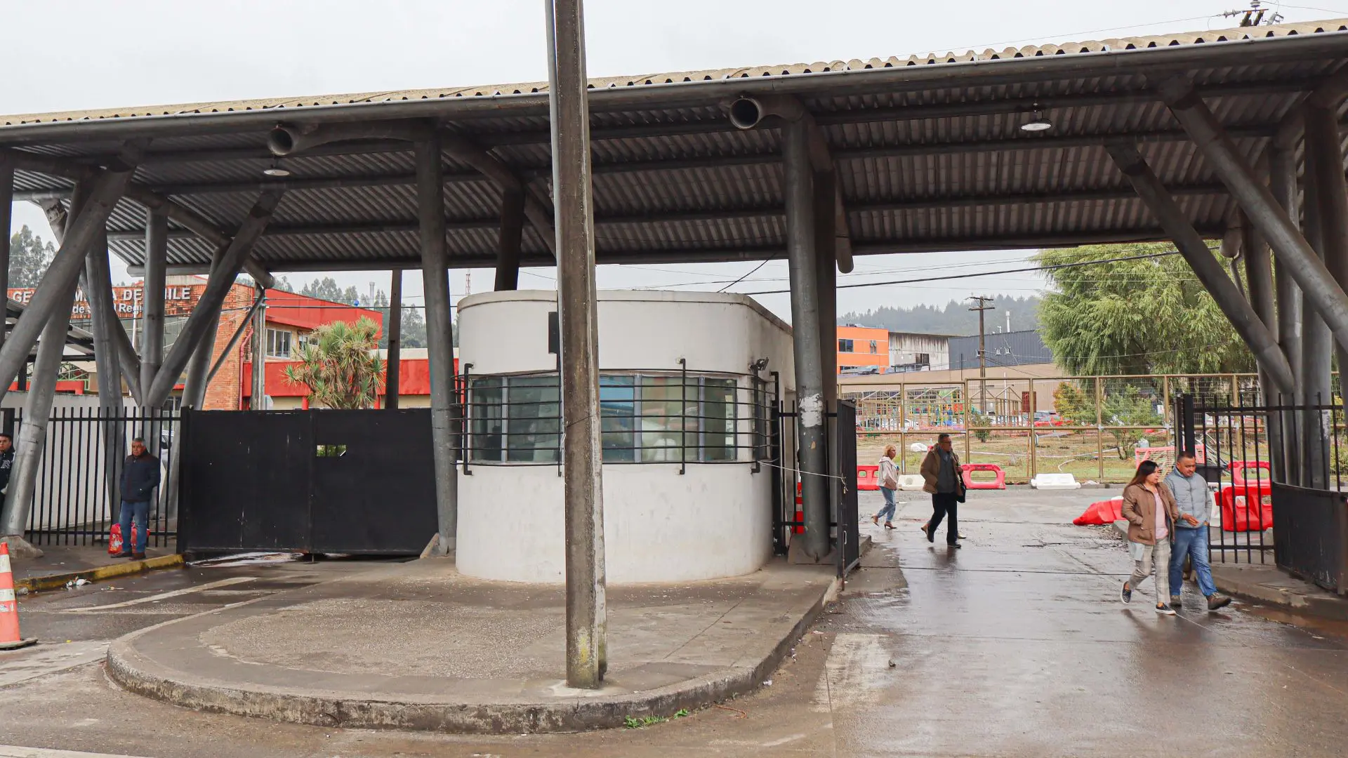 Allanan la cárcel El Manzano de Concepción en operativo contra el Tren de Aragua que detuvo a ejecutivo de Banco Santander
