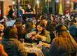 Pinta y Brinda invita a celebrar la magia de la Navidad con arte y comunidad este miércoles 10 de diciembre en Bar Concepción