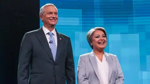 “La comunista y el ultraderechista”: El análisis de medios extranjeros a segunda vuelta entre José Antonio Kast y Jeannette Jara