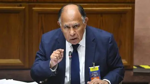 Las causas que conformaron la aprobada Acusación Constitucional contra Diego Simpertigue