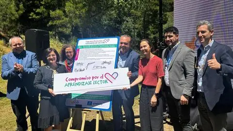 Firman el Compromiso Nacional por el Aprendizaje Lector en el Biobío bajo siete pilares de acción