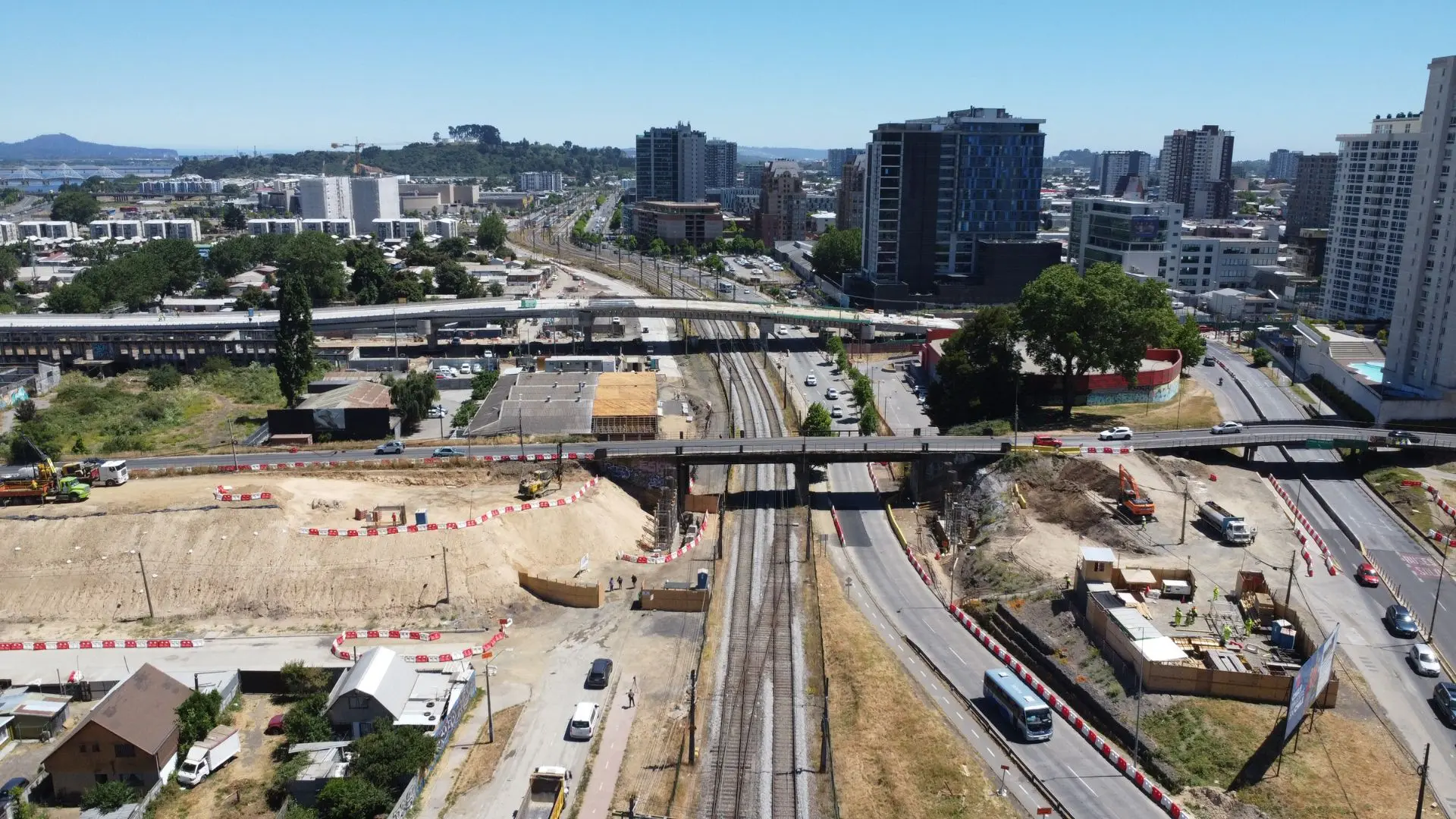 Actual Puente Esmeralda solo será demolido cuando el nuevo esté operativo: Obras tienen un 14% de avance en Concepción