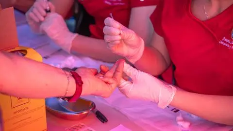 Más de 3 mil personas que viven con VIH cuentan con terapia antiretroviral en el Biobío