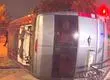 Chofer a la fuga: Furgón que trasladaba conductores del sistema RED volcó en La Pintana