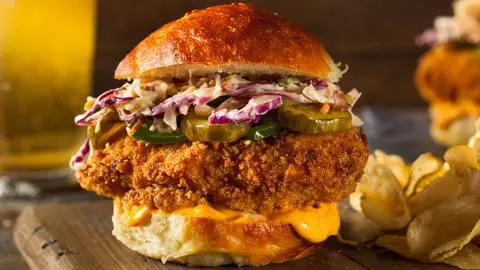 Reconocida cadena de comida rápida podría cerrar definitivamente en Chile: “Estamos haciendo todo lo que está a nuestro alcance”