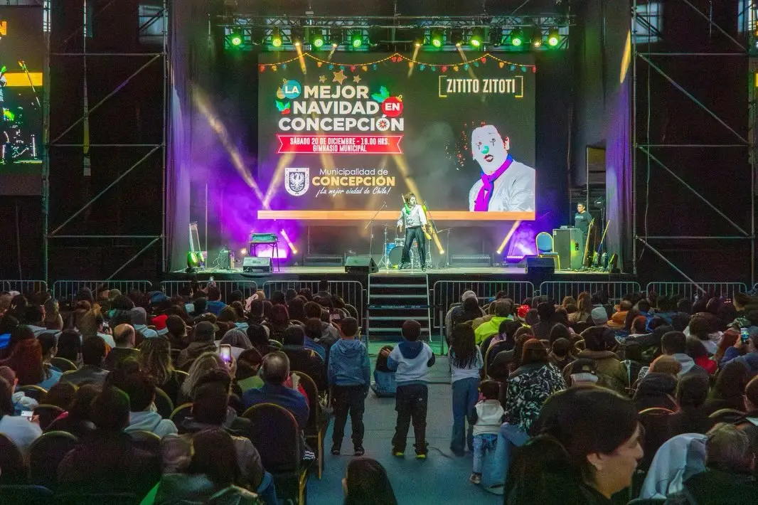 Con música y magia Concepción celebró las fiestas de fin de año con gran show en Gimansio Municipal
