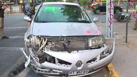 Conductor ebrio protagoniza accidente en Providencia que deja a un carabinero lesionado