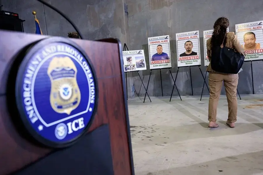 Video falso muestra agentes de ICE siendo arrestados