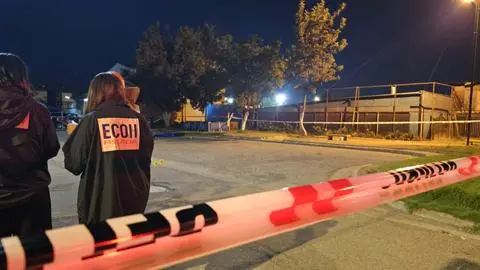 Hombre se encuentra en estado grave tras ser baleado en ambas piernas en Puente Alto