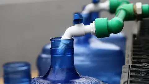 Habilitan 40 estanques de agua potable tras corte de emergencia en Tomé: Revisa dónde están ubicados