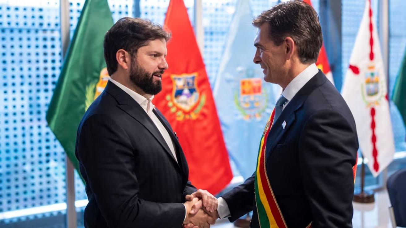 Canciller Boliviano llega a Chile con la misión de reanudar relaciones diplomáticas tras casi 50 años