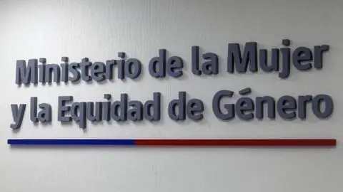 Error en reajustes salariales obligó a devolver más de $300 millones en el Ministerio de la Mujer
