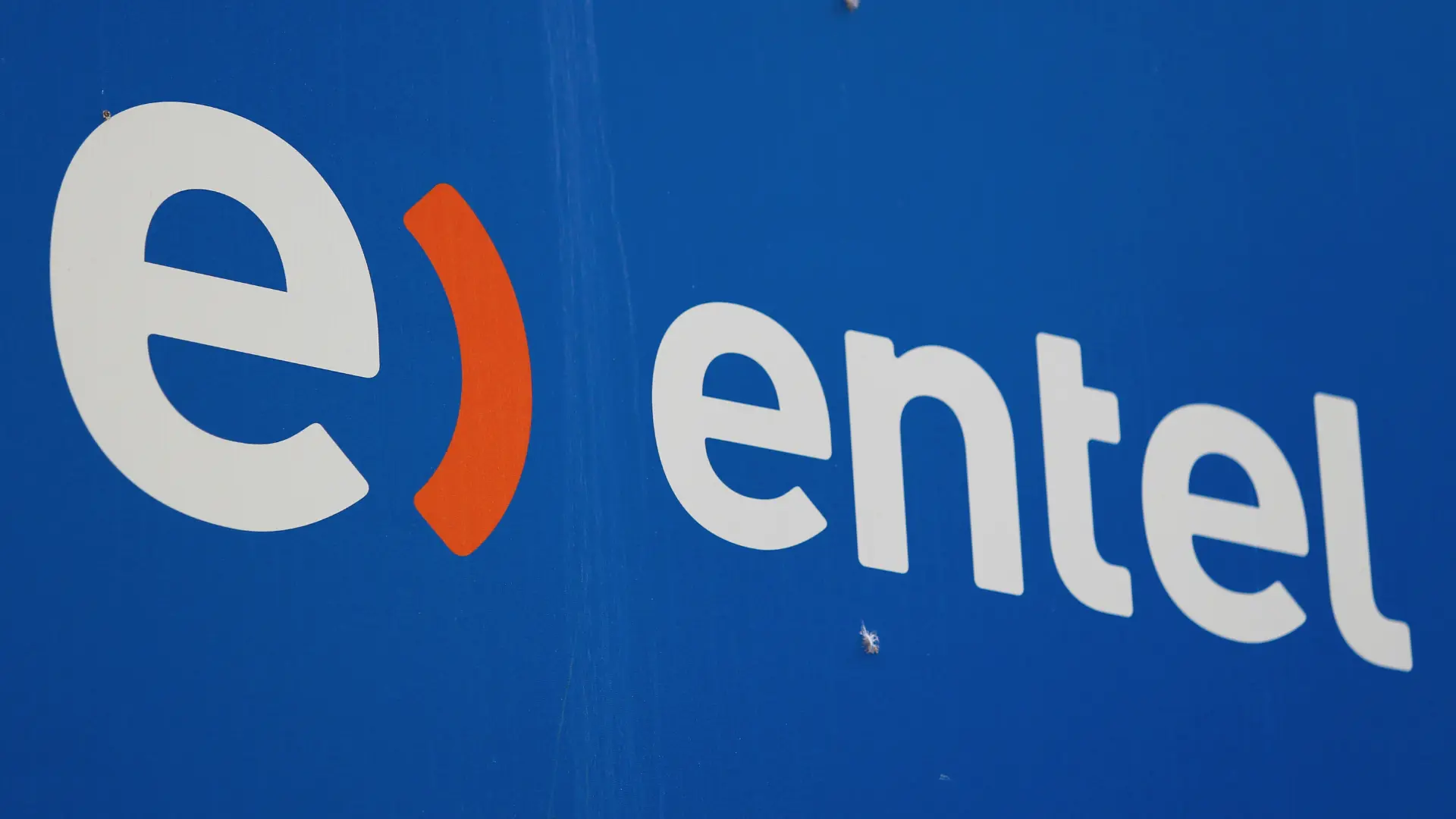 Entel deberá compensar a más de 2,5 millones de clientes: revisa quiénes reciben el pago y cuánto dinero les corresponde