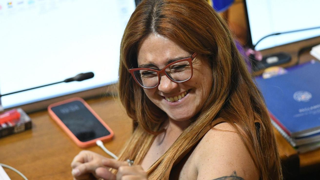 Diputada Bello revela que fue diagnosticada con cáncer cérvicouterino: “He iniciado un tratamiento que requiere detenerme”