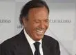 “Lo empujé”: Resurge denuncia de conocida animadora chilena en contra de Julio Iglesias por acoso sexual
