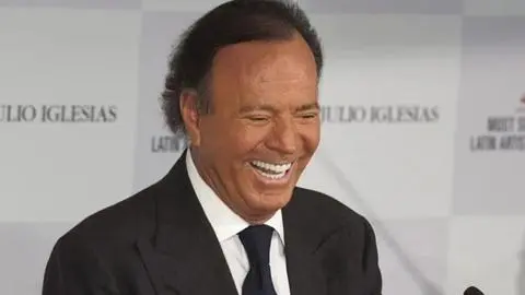 “Lo empujé”: Resurge denuncia de conocida animadora chilena en contra de Julio Iglesias por acoso sexual