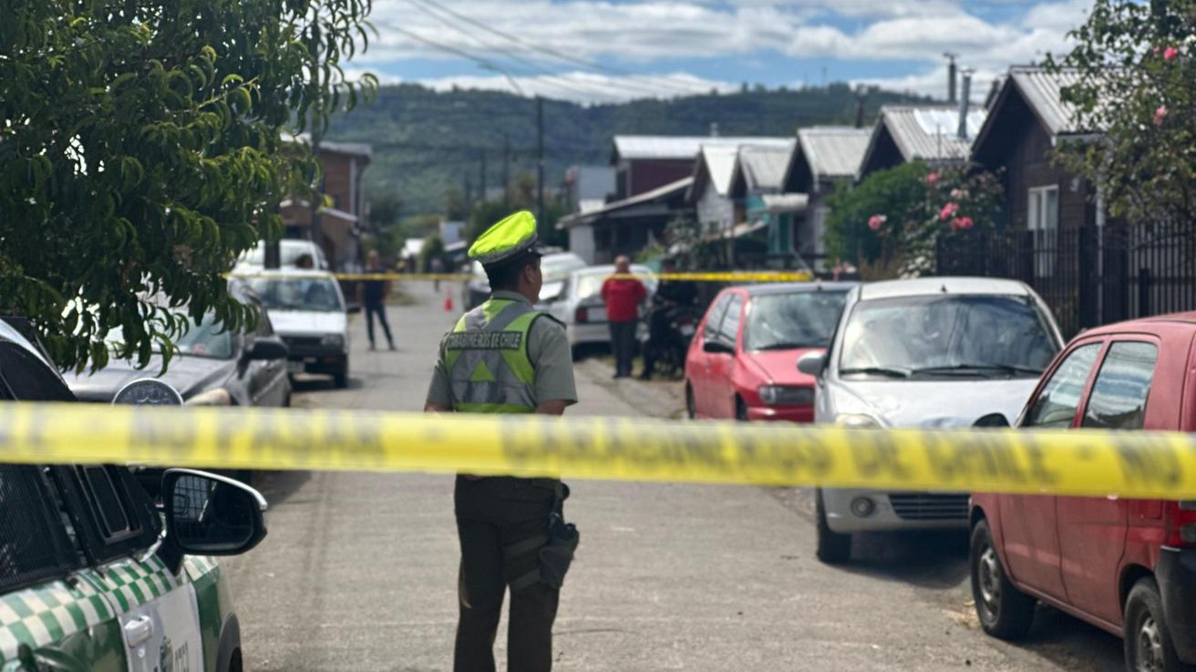 Encuentran a un hombre adulto sin vida al interior de un vehículo estacionado en Paillaco