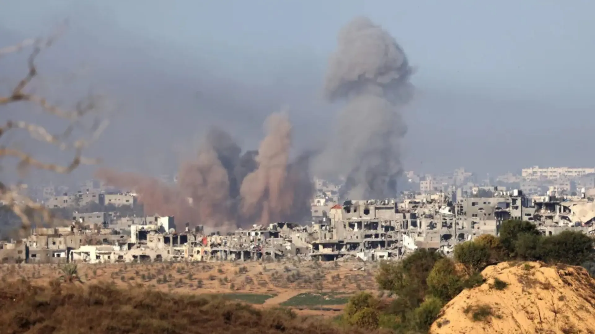 Israel mata a 11 palestinos, incluidos 3 periodistas, en nuevos ataques a lo largo de Gaza