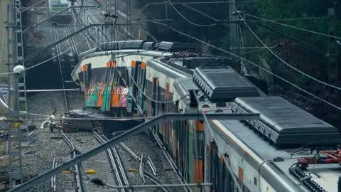 Nuevo accidente ferroviario en España: Choque de tren en Barcelona deja un muerto y 37 heridos