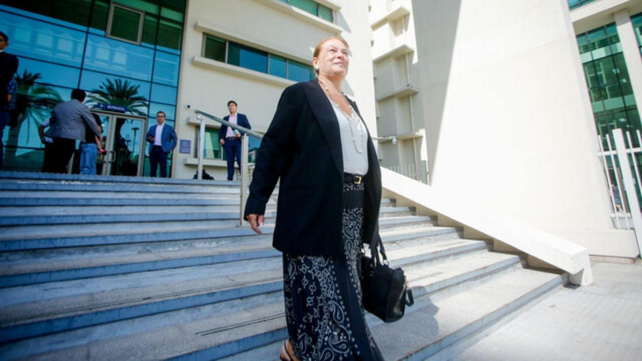 Con allanamiento incluido: Detienen a ex ministra Ángela Vivanco por trama Bielorrusa