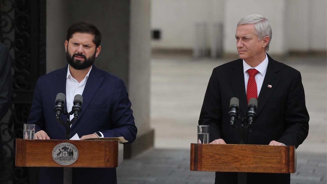 Gabriel Boric y José Antonio Kast comprometen colaboración plena ante devastadores incendios forestales en Biobío y Ñuble