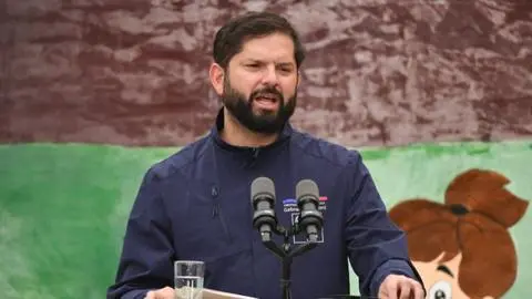 Presidente Boric anunció entrega de bono a damnificados por las inundaciones en Maipú